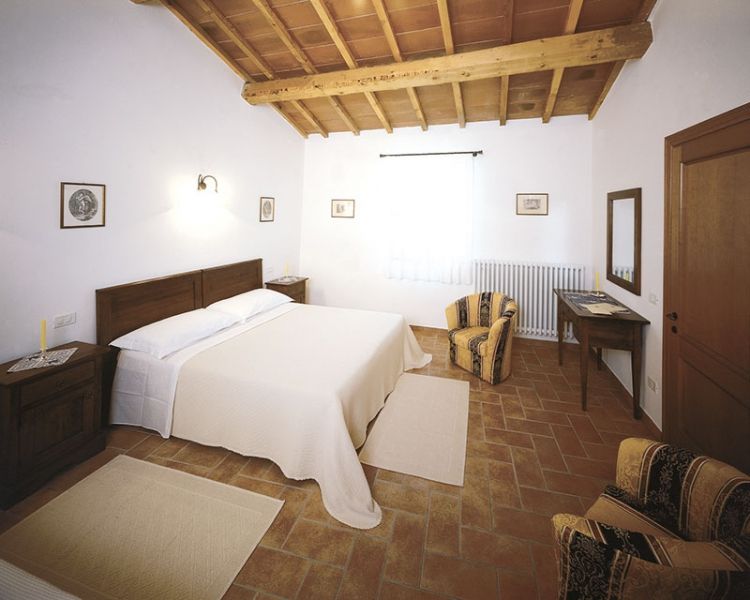 6-holiday-houses-il-poggio-delle-ginestre-routes-bike-holiday-in-bicycle-umbria-italy