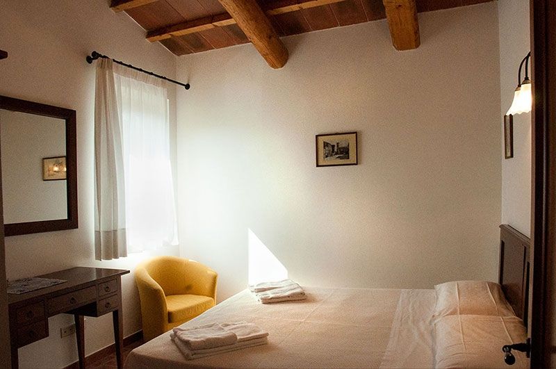 4-house-holiday-apartments-4-sleeps-agriturimo-umbria-torgiano-assisi-perugia-italy