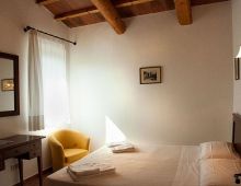 4-house-holiday-apartments-4-sleeps-agriturimo-umbria-torgiano-assisi-perugia-italy