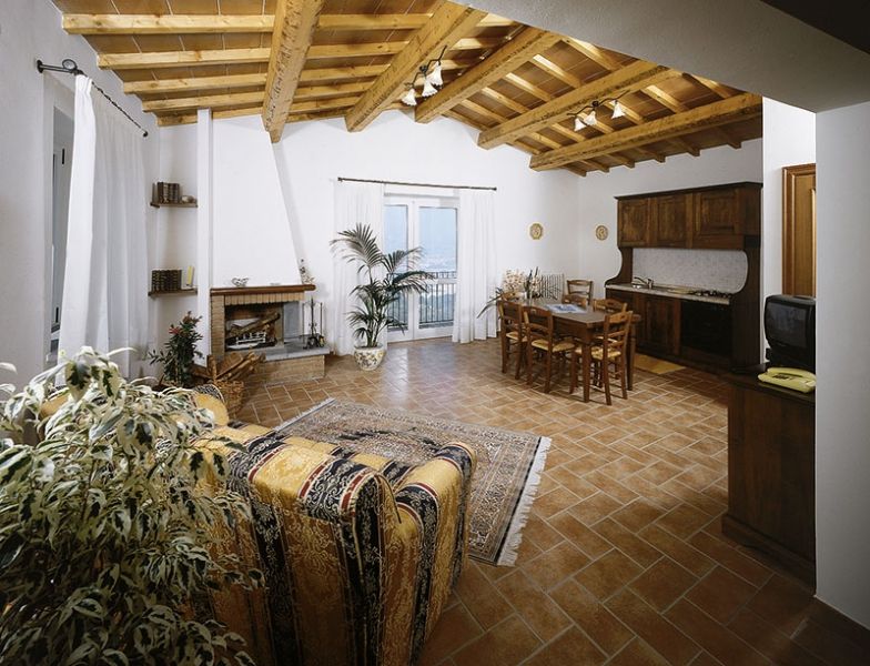 2-casa-vacanze-appartamenti-8-posti-letto-low-cost-offerte-umbria-torgiano