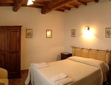 4-where-sleep-torgiano-perugia-rooms-house-of-campaign-assisi-offers-tourist-italy