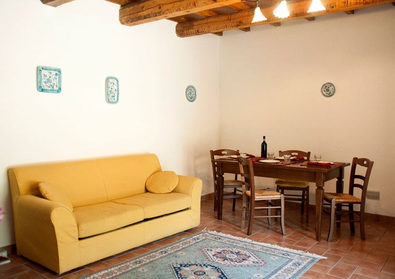 2-villages-more-beautiful-torgiano-house-to-holiday-in-umbria-near-assisi-farm-relaxation-italy