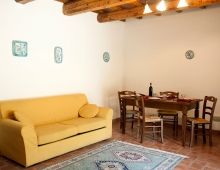 2-villages-more-beautiful-torgiano-house-to-holiday-in-umbria-near-assisi-farm-relaxation-italy